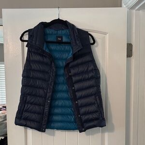 GAP Dark Blue Quilted Vest